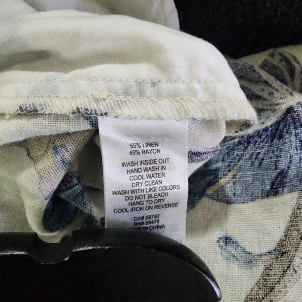 C‎ & C California Floral Linen Blend Shorts 12 Blue White Belt Pockets Pull On